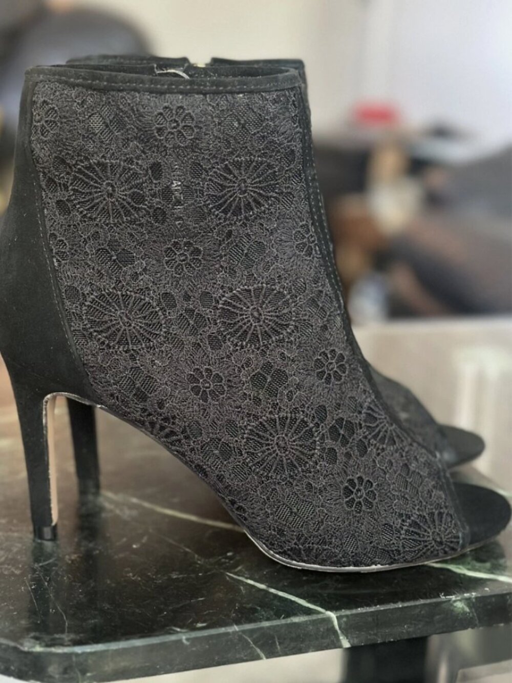 Nanette Lepore Lace Heidi Black Peep Toe Heel 8.5M - Picture 9 of 9